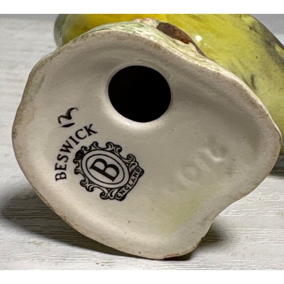 Beswick Greenfinch Ceramic Bird Figurine No. 2105A England First Version - Picture 6 of 9